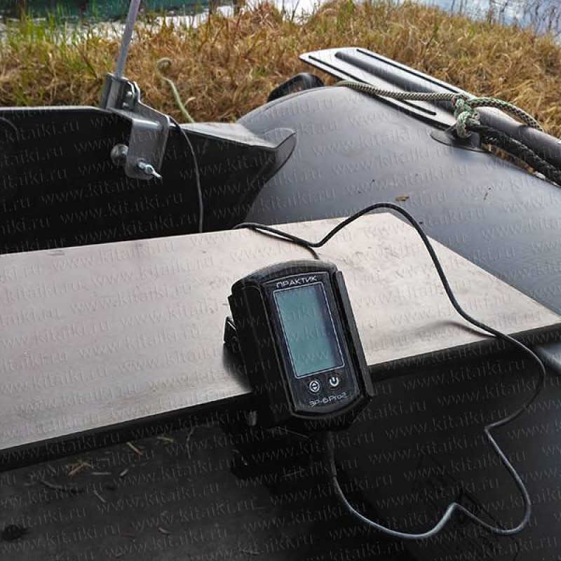 Катер лр 520 крепление эхолота. Как закрепить эхолот. Держатель для эхолота практик 6м. Держатель для эхолота на лодку пвх адмирал 320s. Держатель эхолота практик 6.